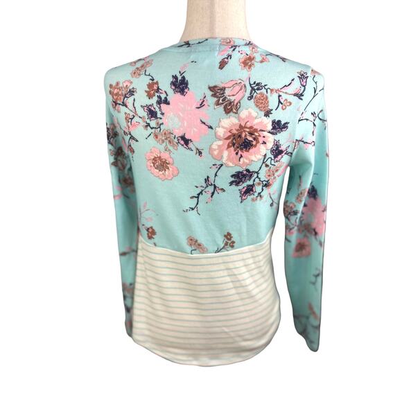NEW NWT Eyeshadow Super Soft Floral & Striped Aqua Twist Front Top Size XS - Picture 7 of 7